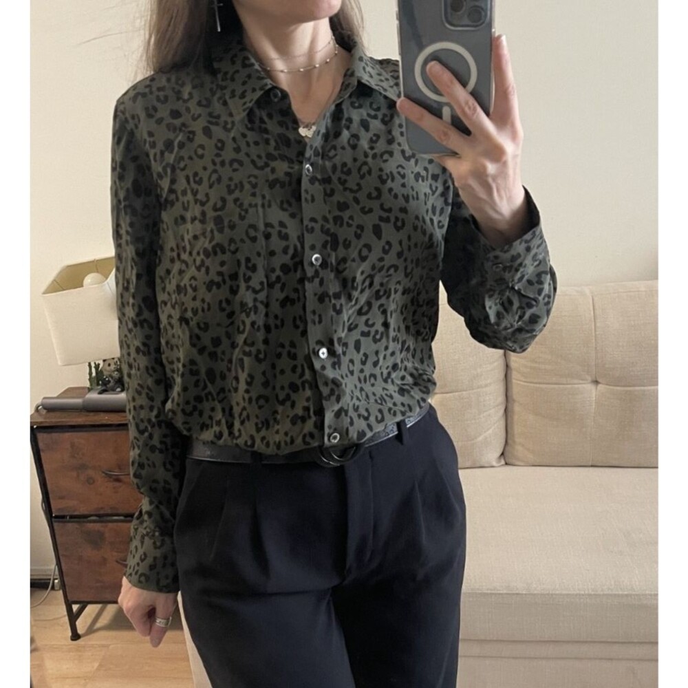 Rails Kate Olive Cheetah 100% Silk Shirt M